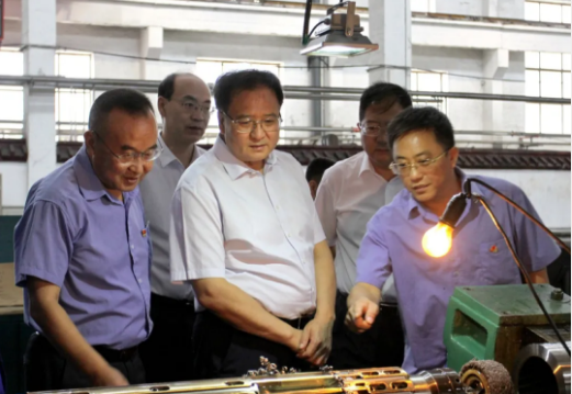 圖為焦開河在北方機器公司調研.png